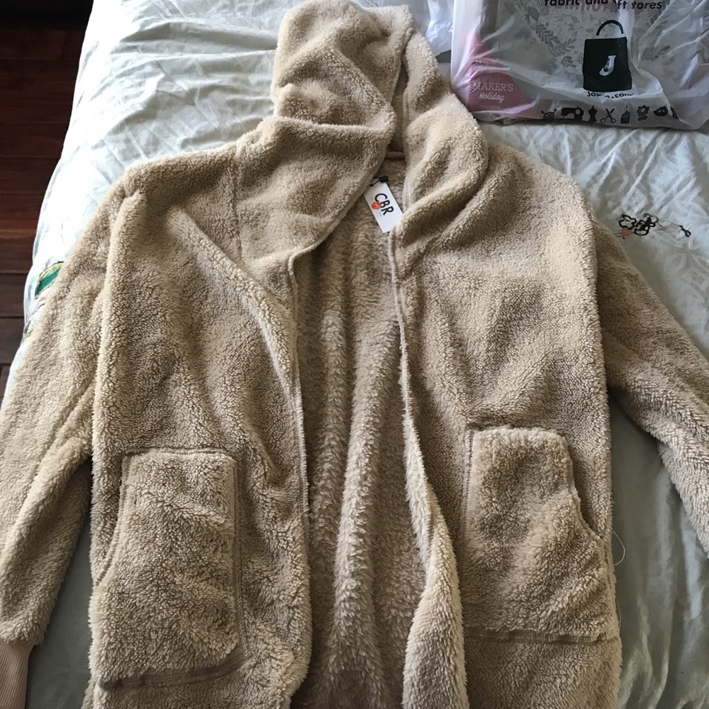 Fuzzy jacket/cardigan